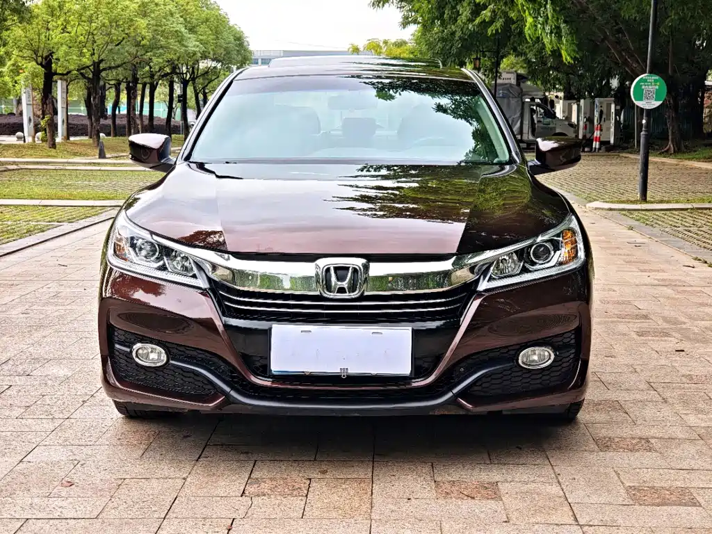 Honda Accord 2016 — фото 15
