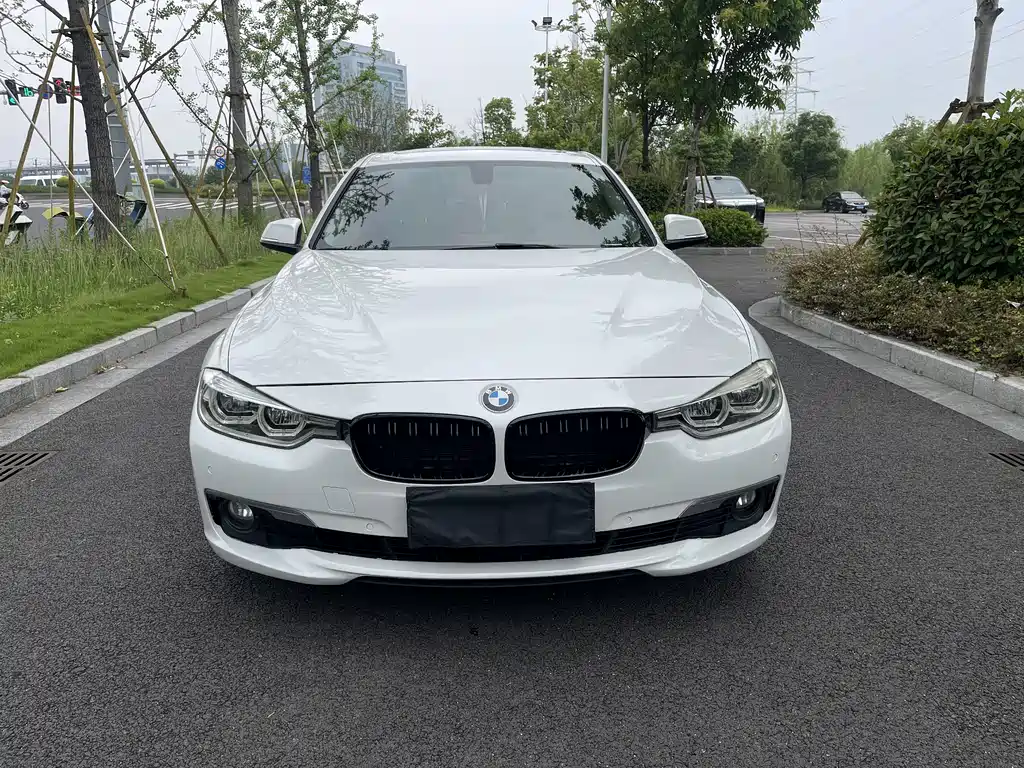 BMW 3 Series 2018 — фото 2