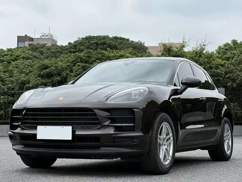 Porsche Macan 2019 — фото 1