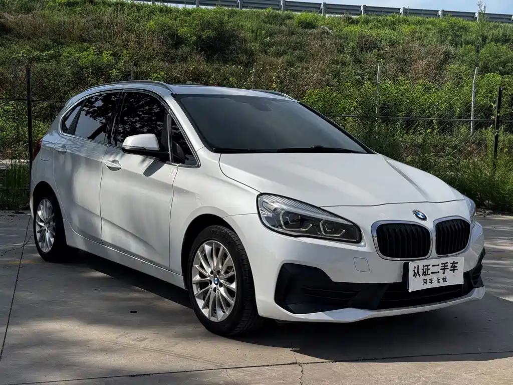 BMW 2 Series Station Wagon 2019 — фото 8