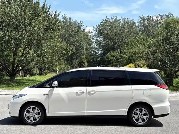 Toyota Previa 2011