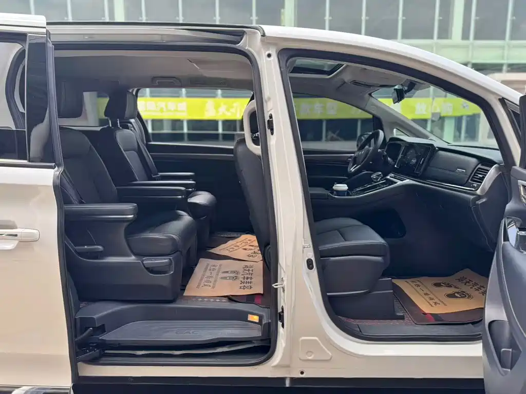 GAC Motor Trumpchi M8 2023 — фото 11