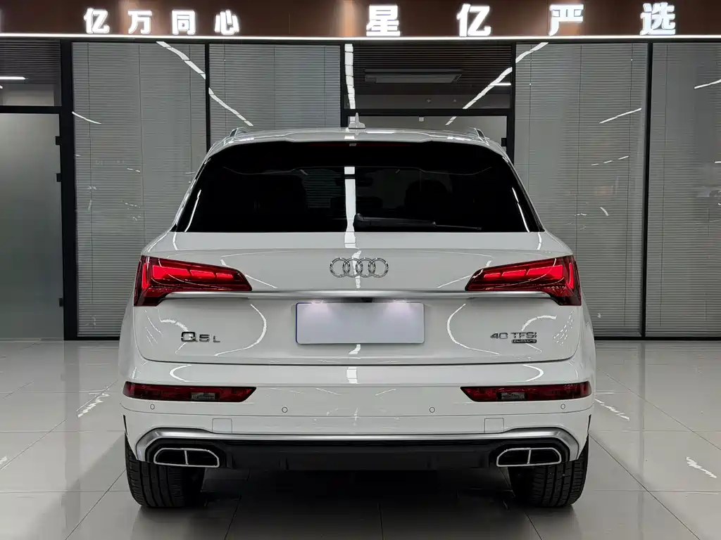 Audi Q5L 2022 — фото 18