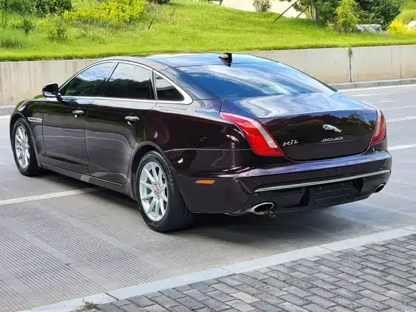 Jaguar XJ 2017