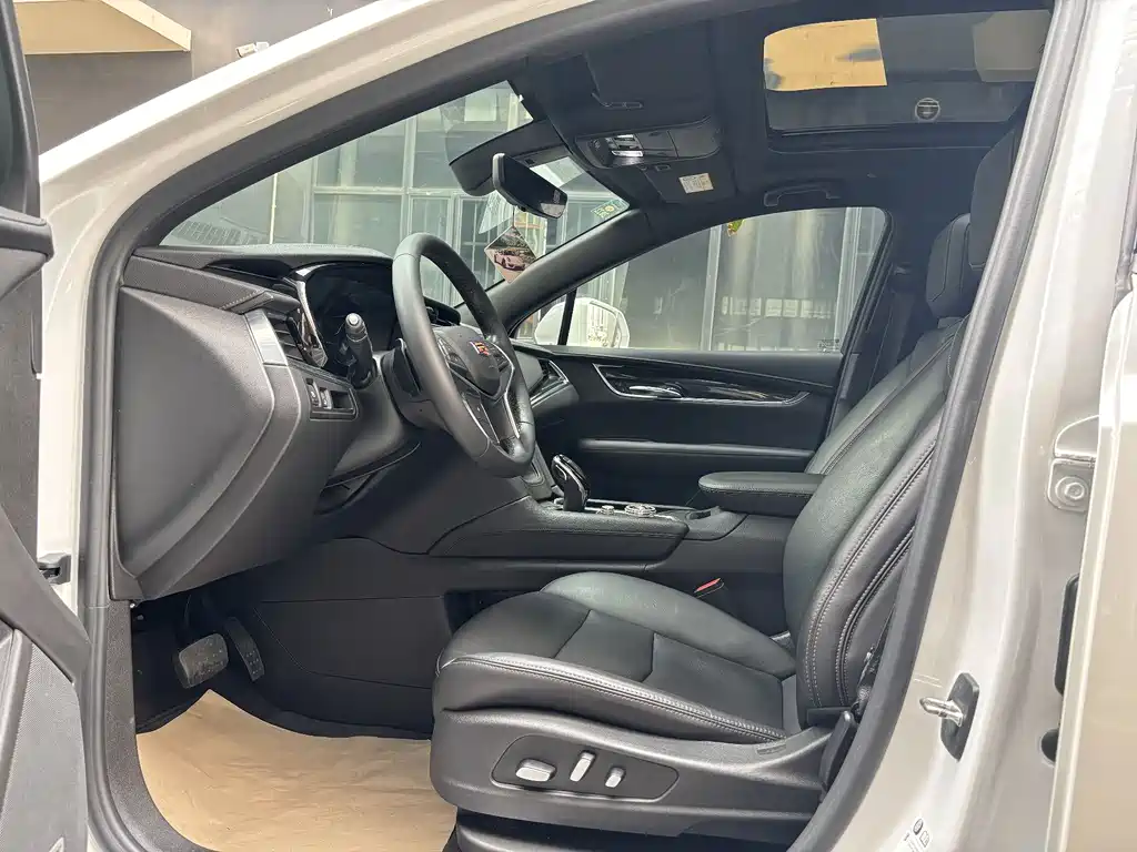 Cadillac XT5 2020 — фото 10