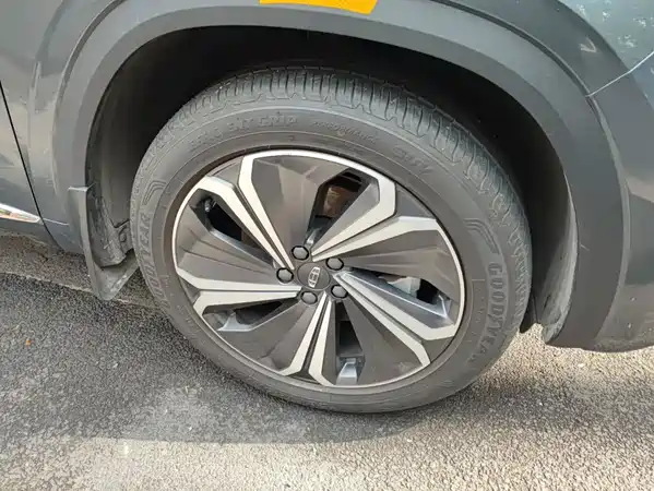 Geely Xingyue L 2022
