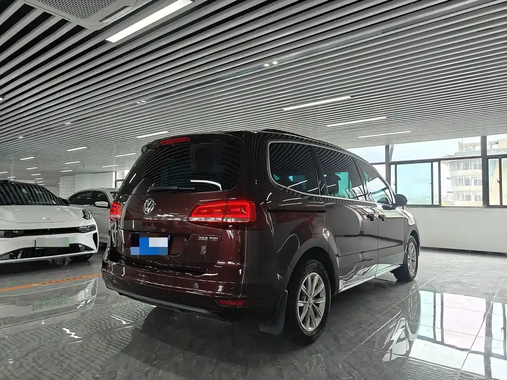 Volkswagen Sharan 2016 — фото 4