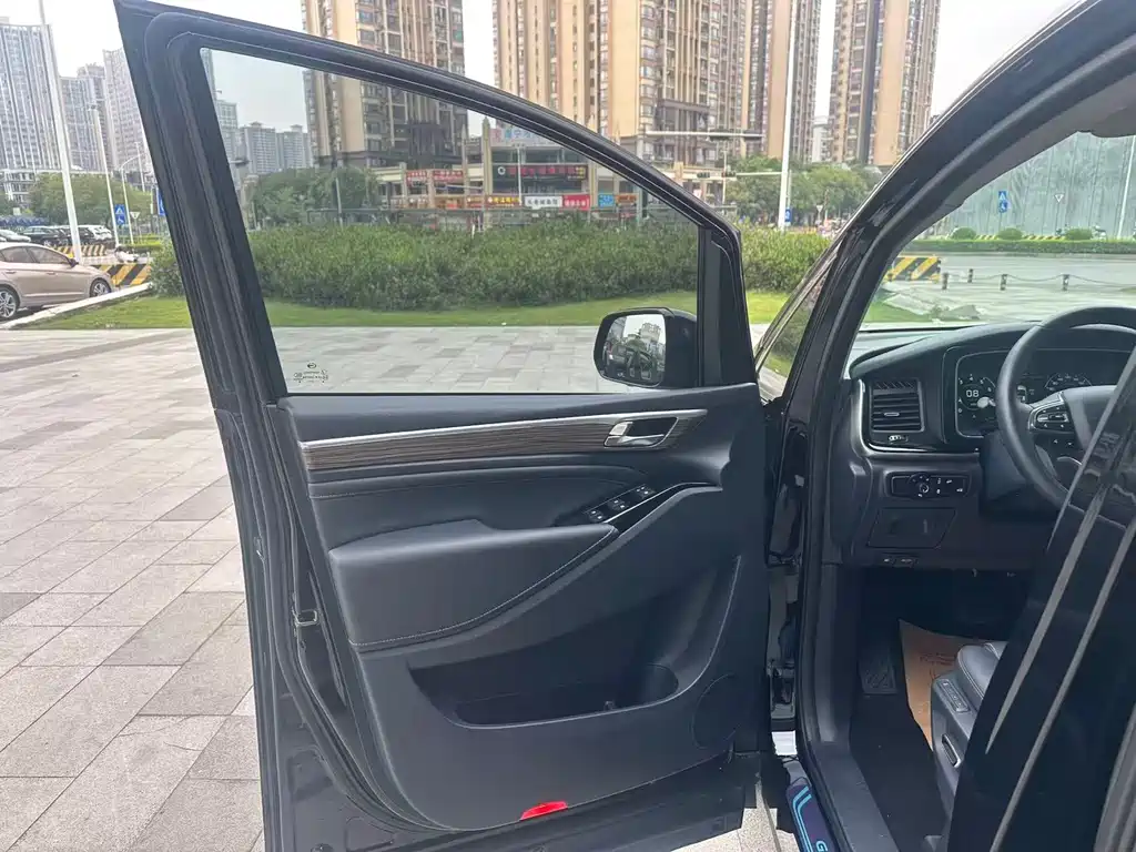GAC Motor Trumpchi M8 2022 — фото 17