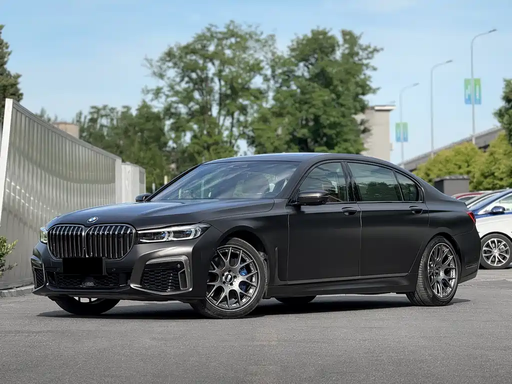 BMW 7 Series 2018 — фото 1