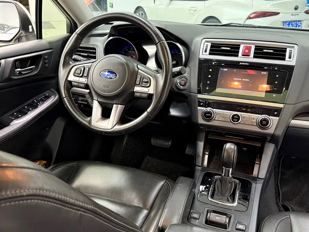 Subaru Outback 2015 — фото 7