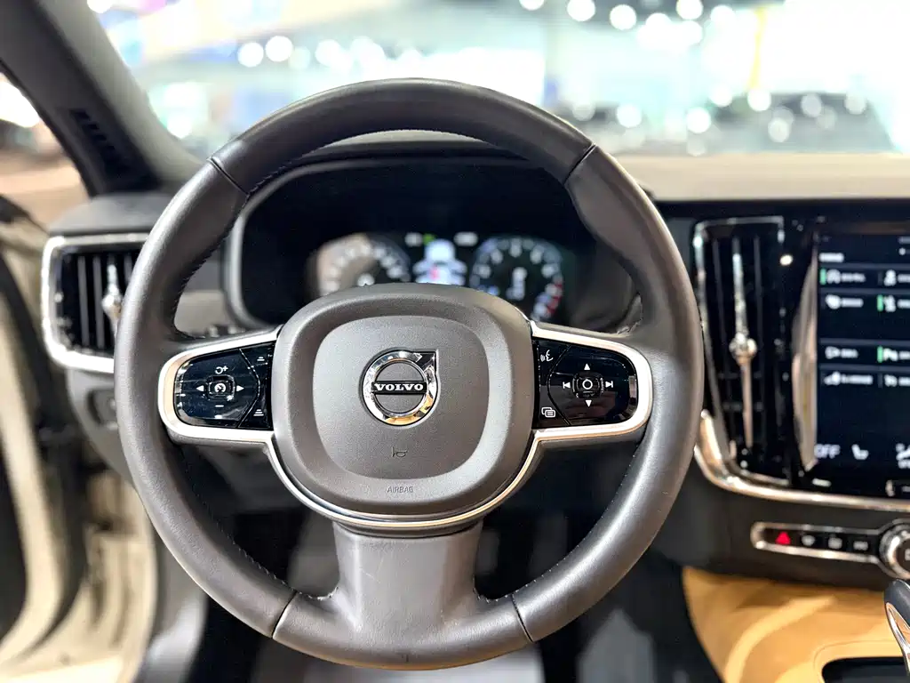 Volvo V90 2019 — фото 21