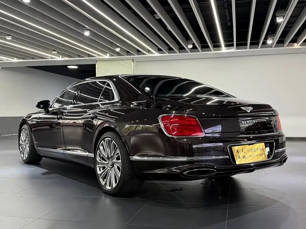 Bentley Flying Spur 2021 — фото 6