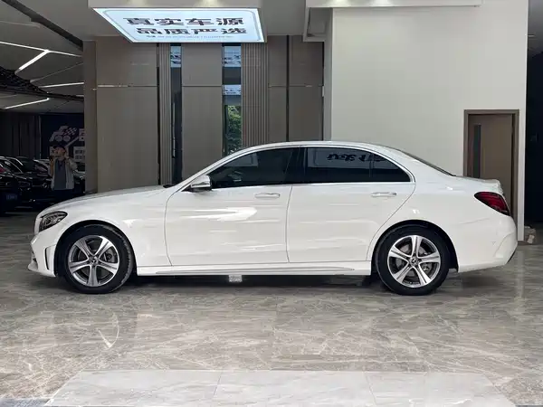 Mercedes-Benz C-Class 2020