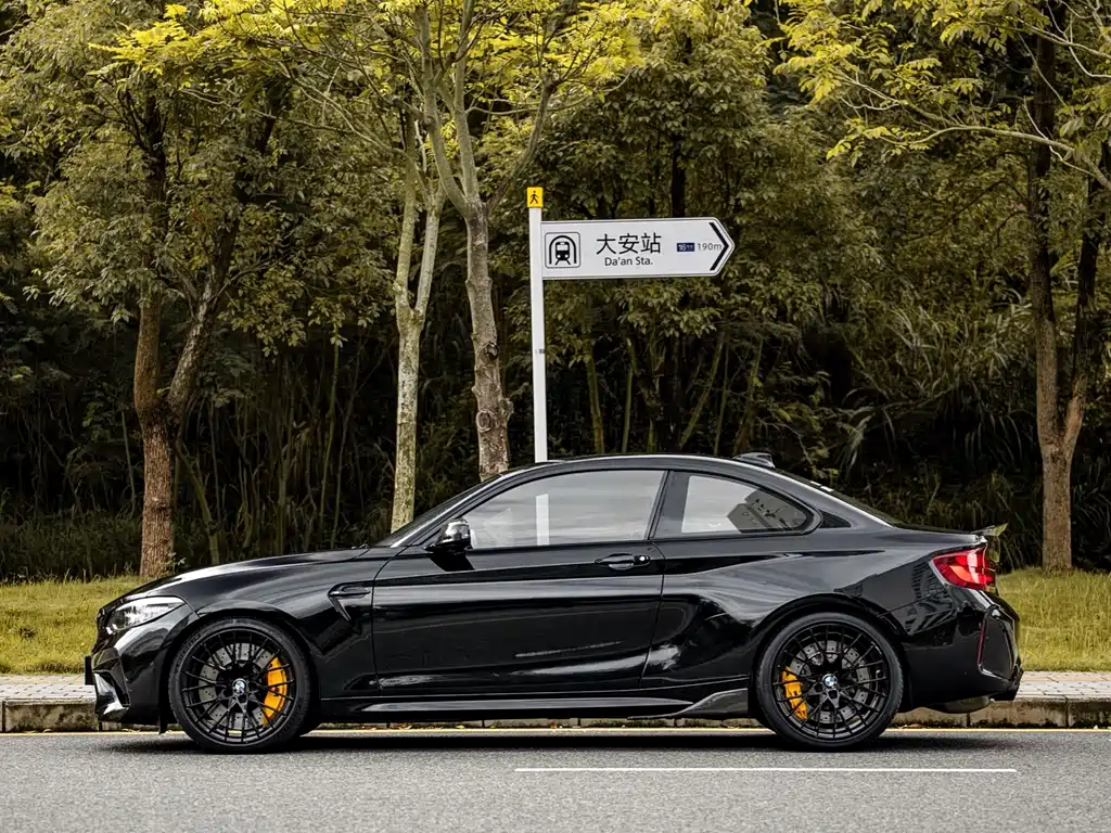 BMW M2 2018 — фото 14