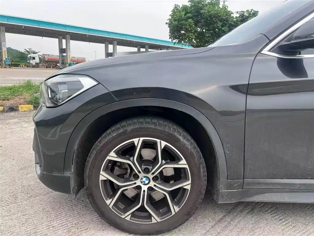 BMW X1 2022 — фото 8