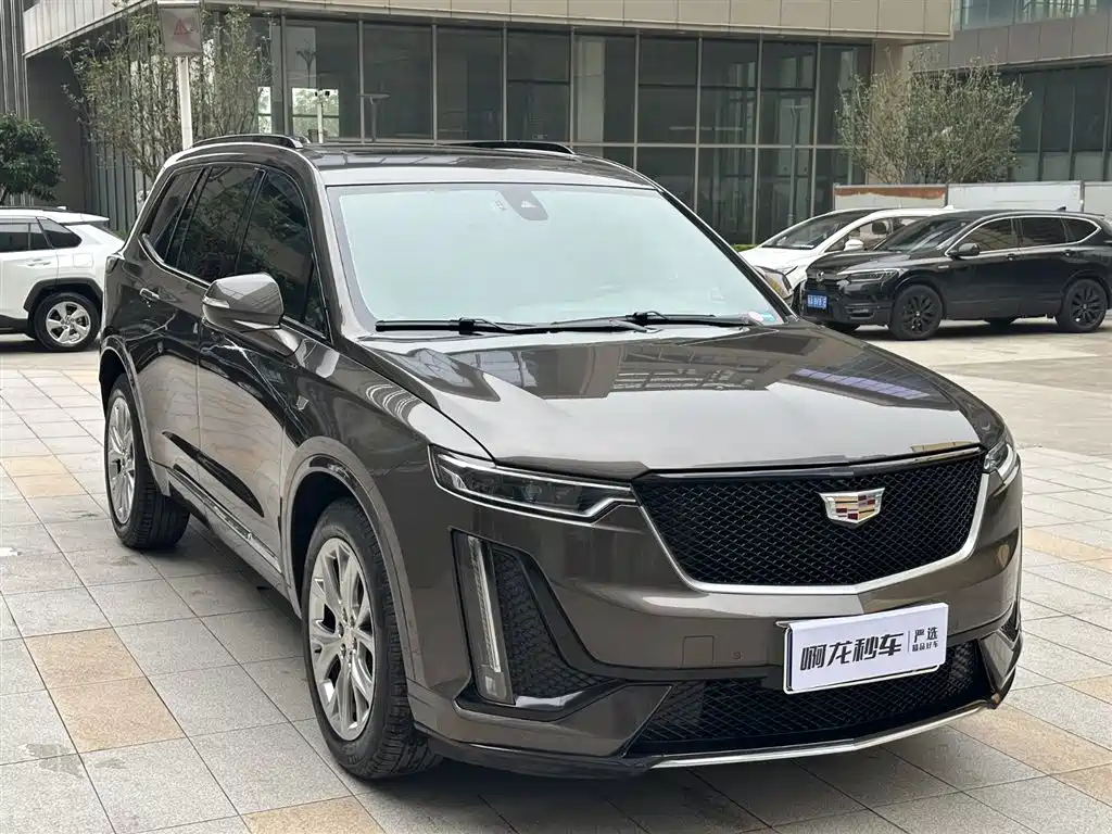 Cadillac XT6 2023 — фото 4