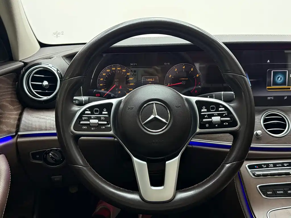 Mercedes-Benz E-Class 2020 — фото 12