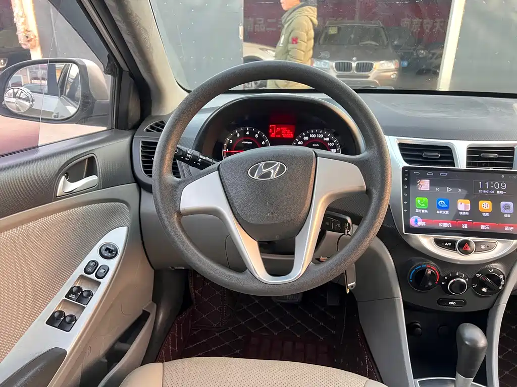 Hyundai Verna 2014 — фото 14