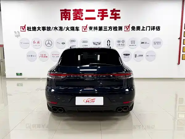 Porsche Macan 2021