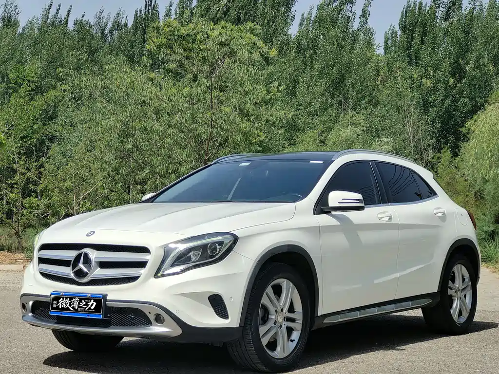 Mercedes-Benz GLA 2015