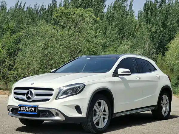 Mercedes-Benz GLA 2015
