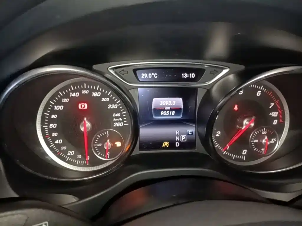 Mercedes-Benz GLA 2019 — фото 12