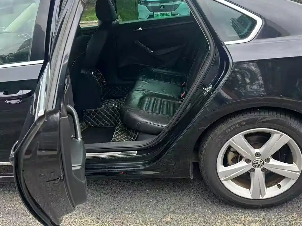 Volkswagen Passat 2011