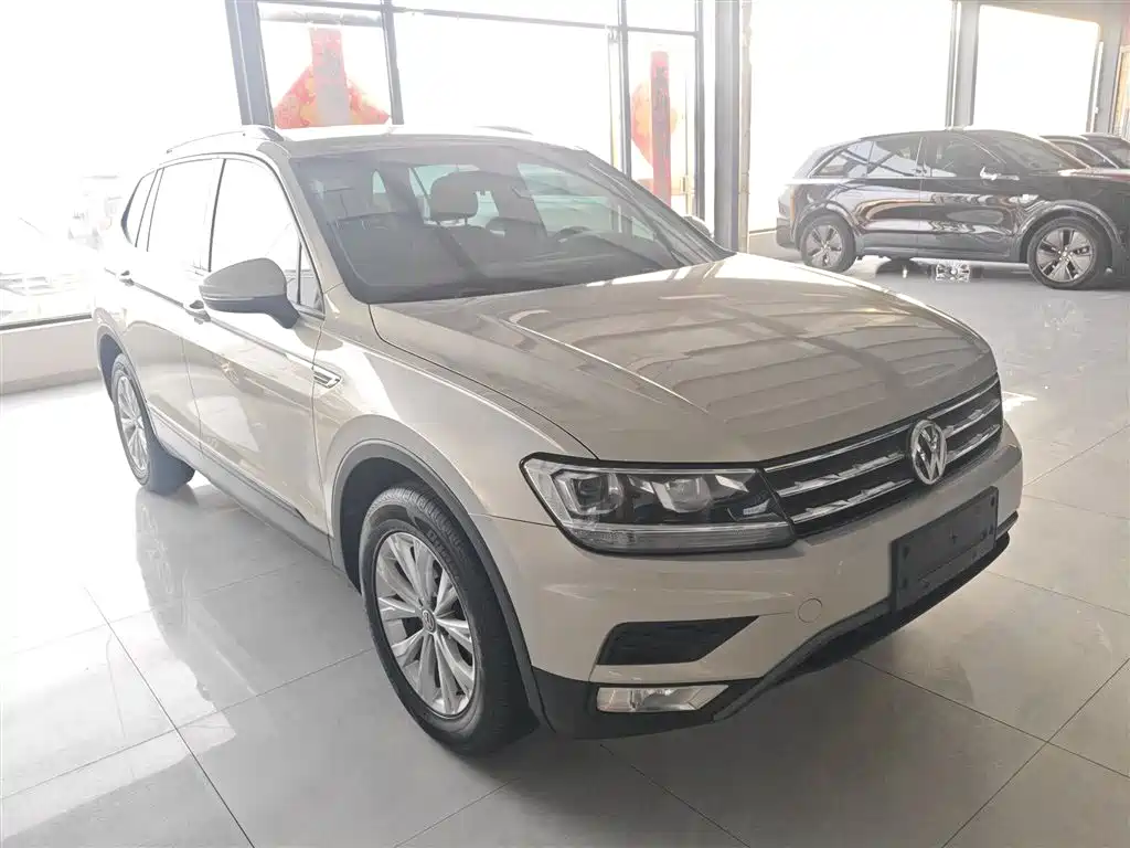 Volkswagen Tiguan L 2018 — фото 22