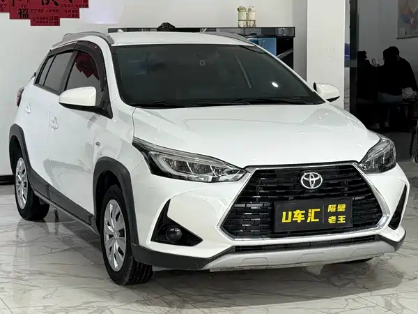 Toyota Yaris L 2022