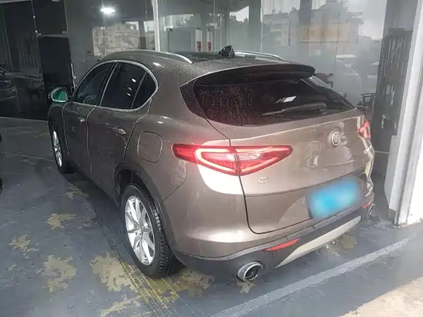 Alfa Romeo Stelvio 2019