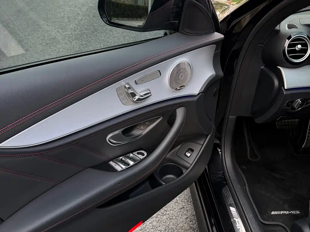 Mercedes-Benz E-Class AMG 2023 — фото 6