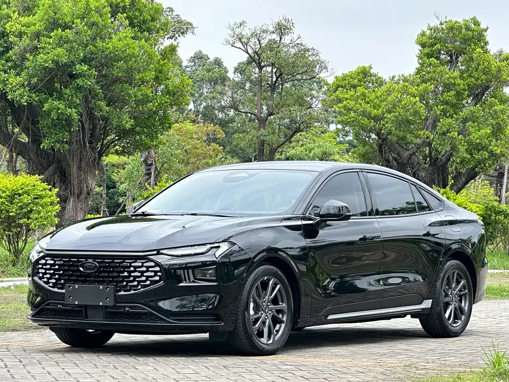 Ford Mondeo 2025 — фото 1