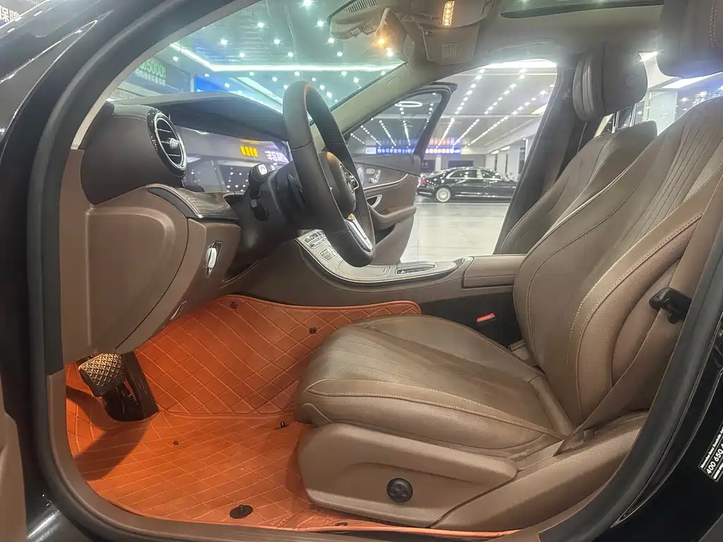 Mercedes-Benz E-Class 2020 — фото 11