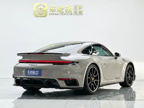 Porsche 911 2023