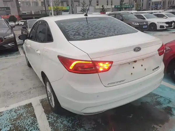Ford Escort 2017