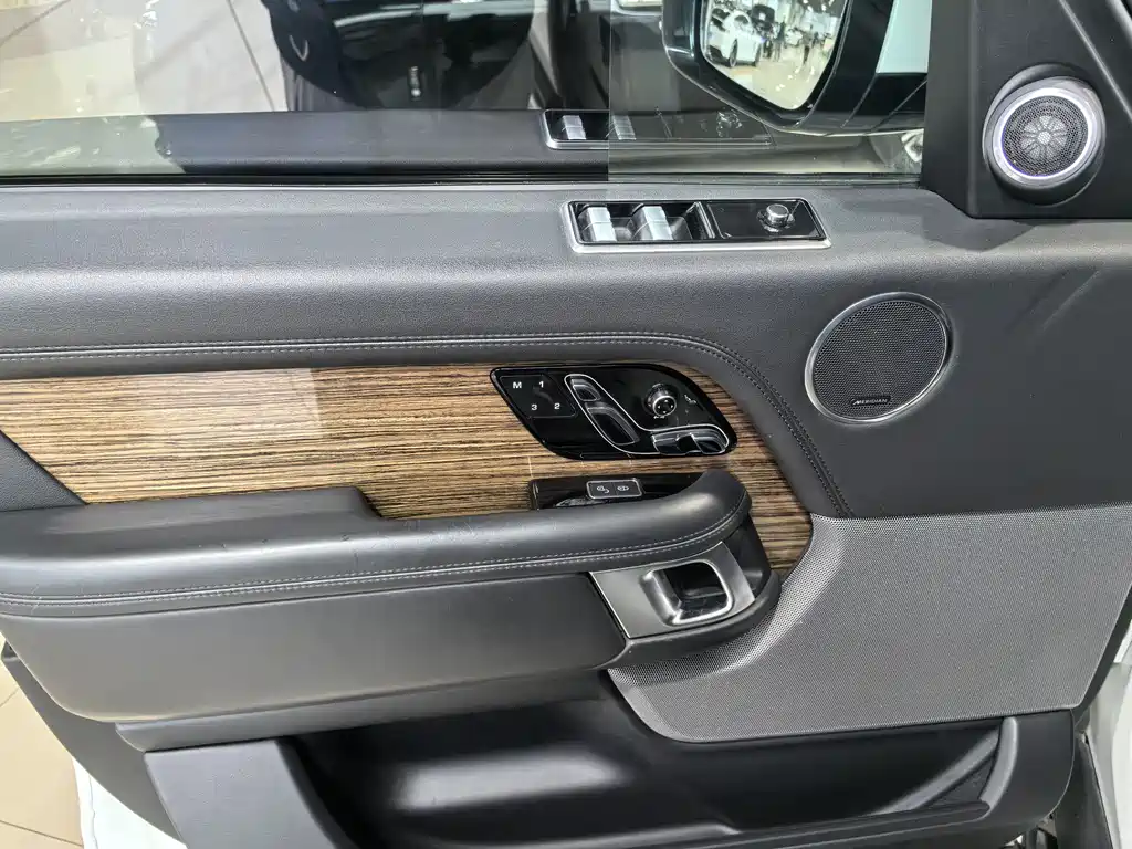 Land Rover Range Rover 2019 — фото 15