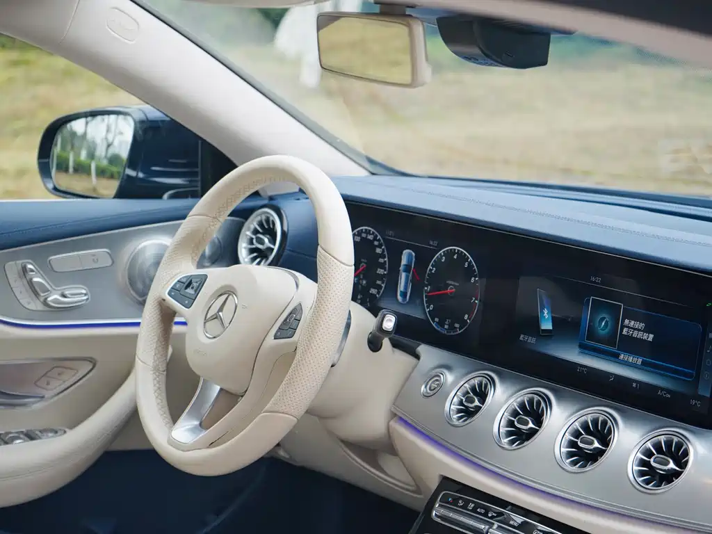 Mercedes-Benz E-Class 2018 — фото 17