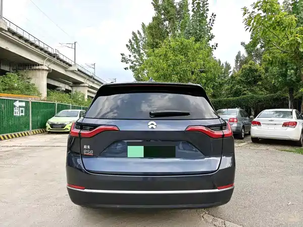NIO ES8 2022