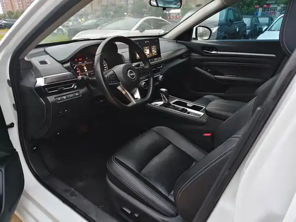 Nissan Teana 2023