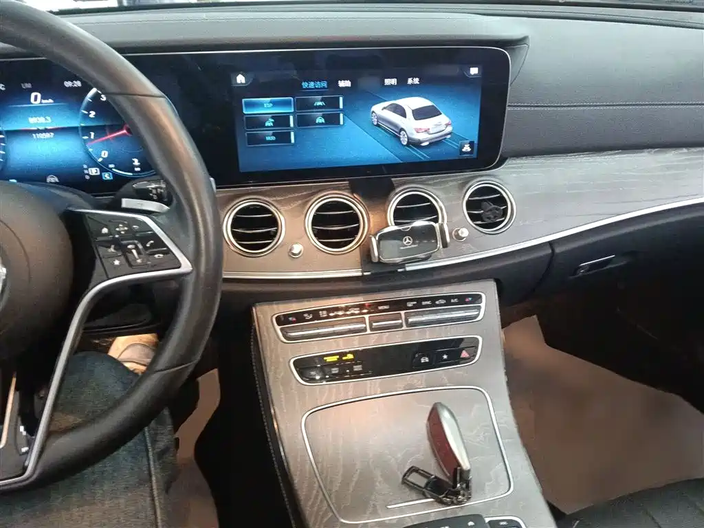 Mercedes-Benz E-Class 2020 — фото 10
