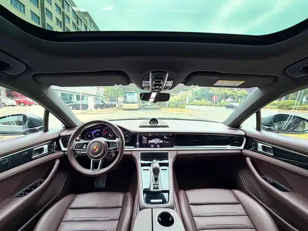 Porsche Panamera 2019