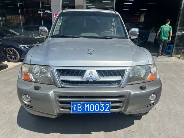 Mitsubishi Pajero 2007