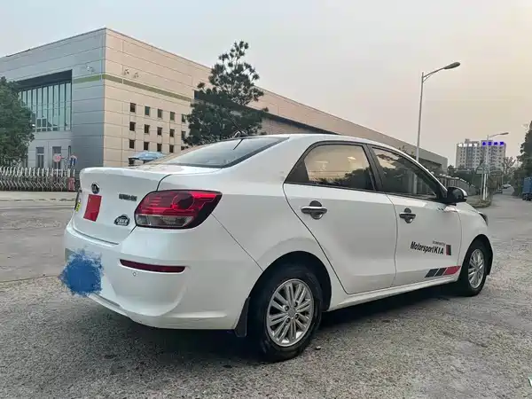 Kia Pegas 2017