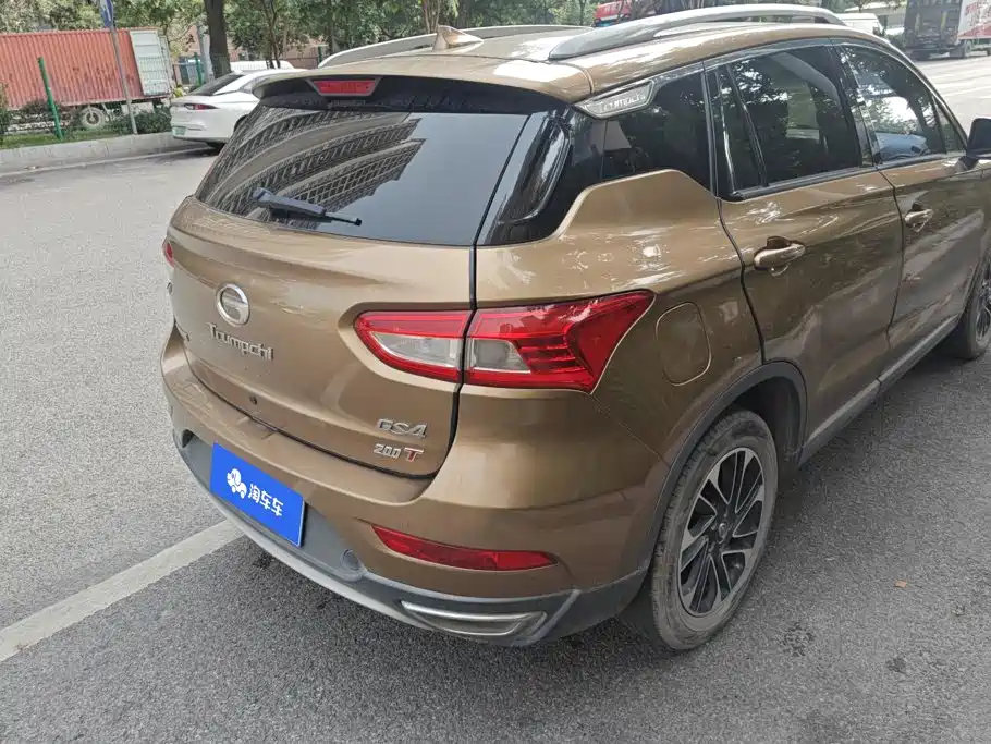 GAC Trumpchi GS4 2015 — фото 3