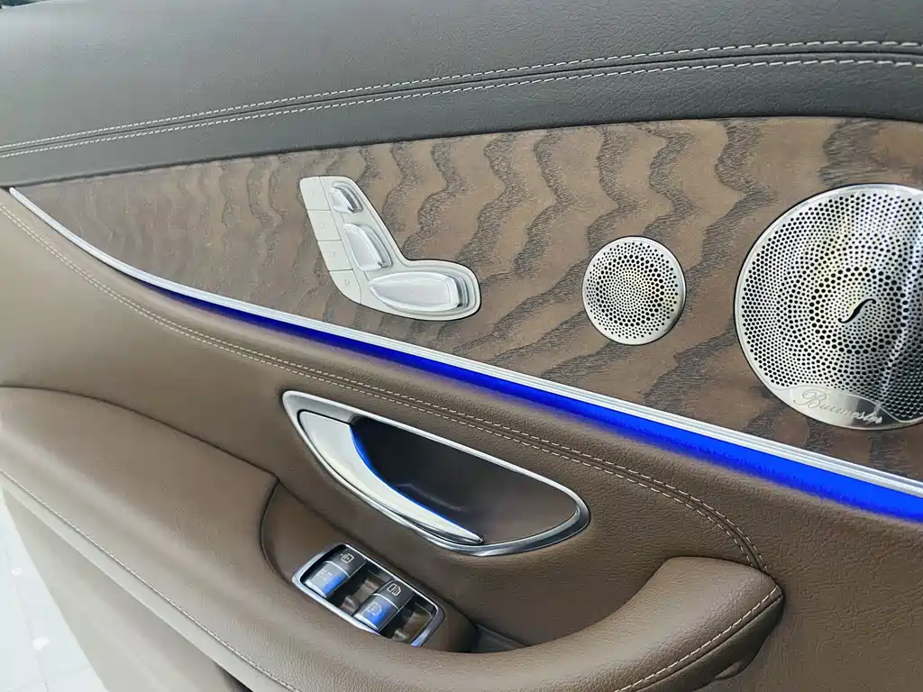 Mercedes-Benz E-Class 2022 — фото 7