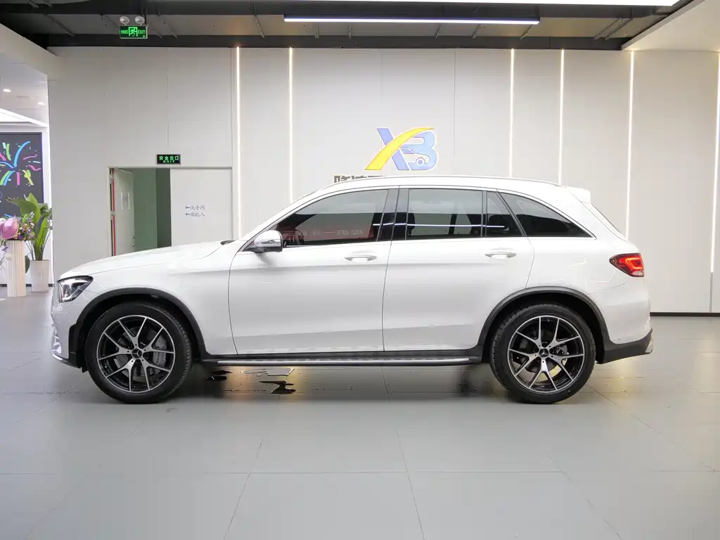 Mercedes-Benz GLC AMG 2020 — фото 4