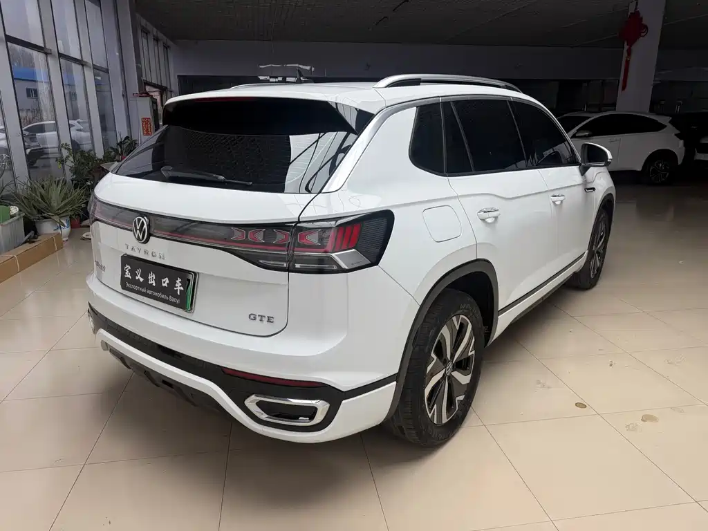 Volkswagen GTE PHEV 2023 — фото 10