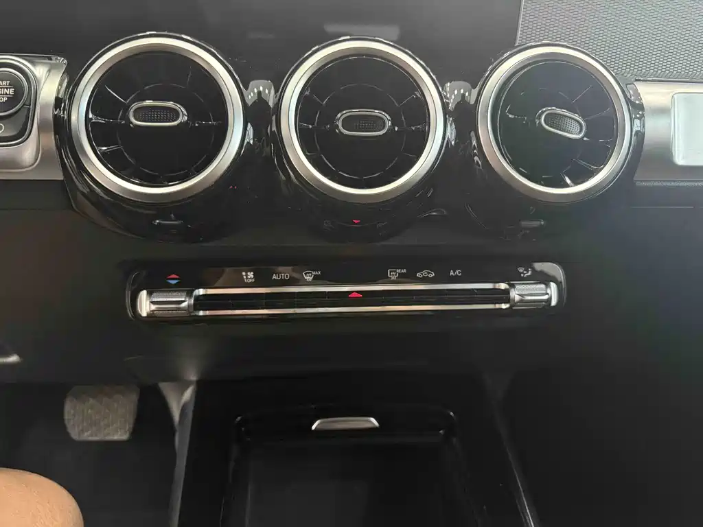 Mercedes-Benz GLB 2020 — фото 12