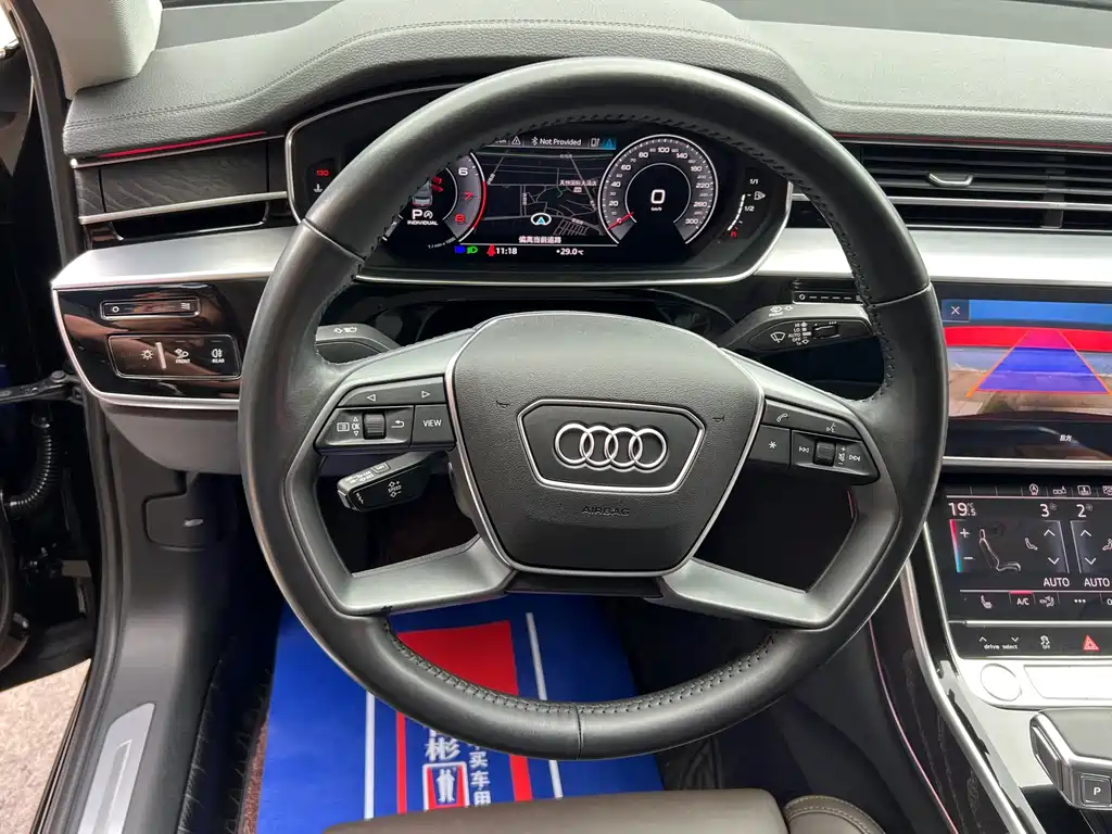 Audi A8 2020 — фото 33