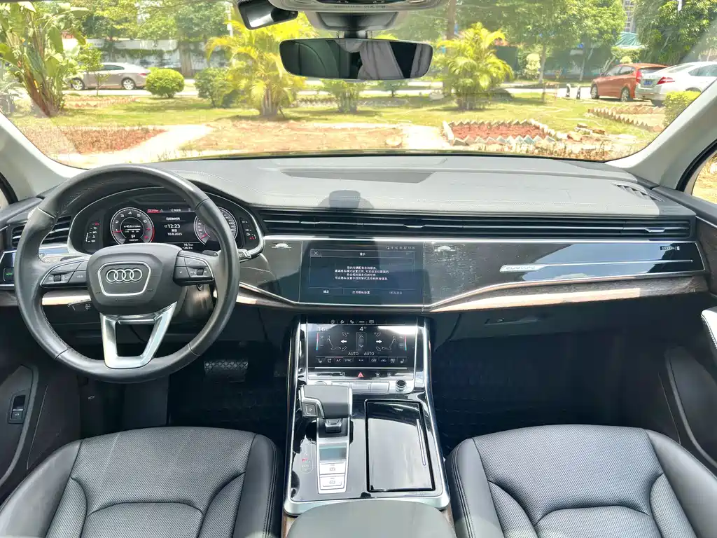 Audi Q7 2024 — фото 10